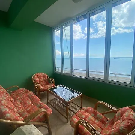 Stunning Sea View شقة